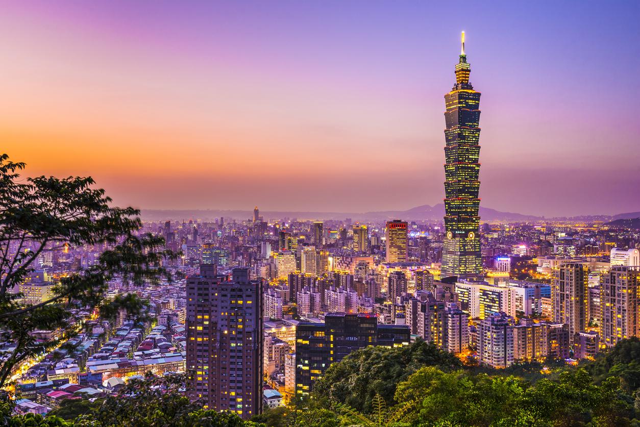 Use a Taiwan PEO to hire and pay employees in Taiwan without a legal entity