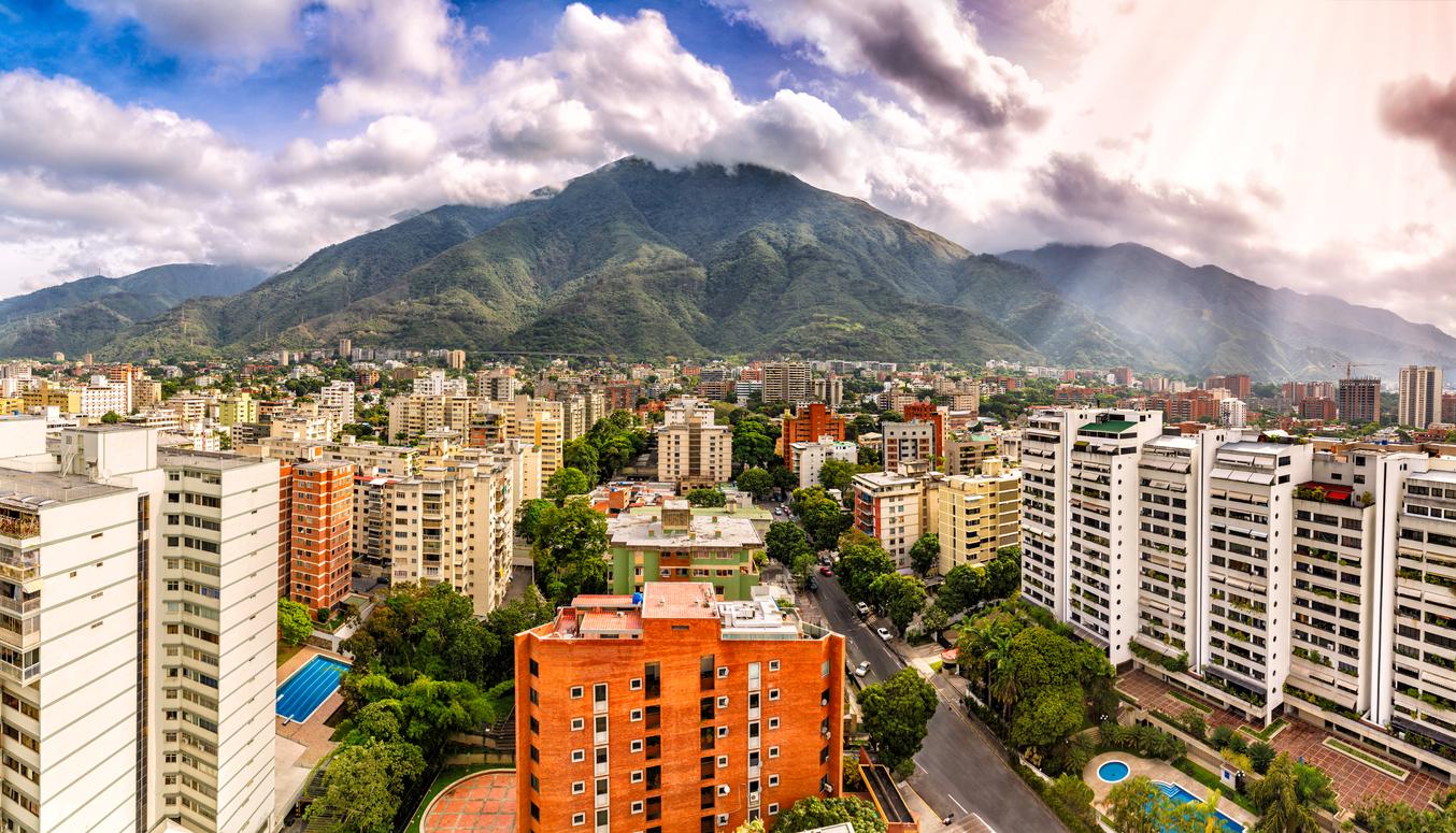 Use a Venezuela PEO to hire and pay employees in Venezuela without a legal entity